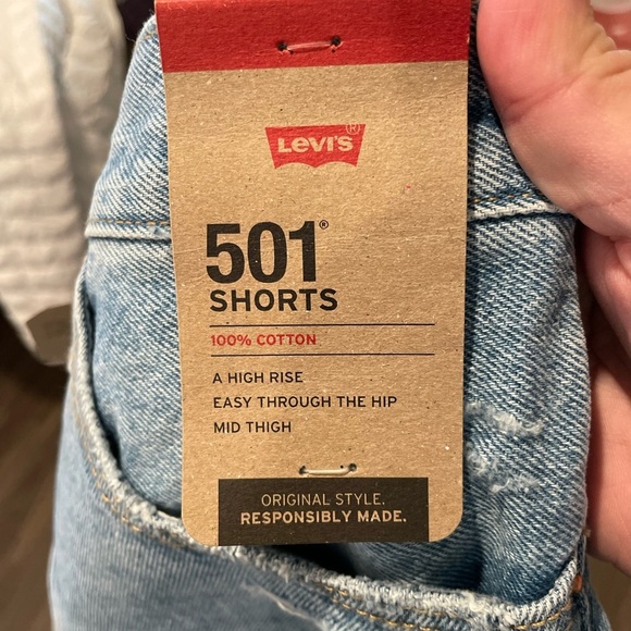 Levi's 501 Blue Jean Shorts high rise Distressed Raw Hem size 29 - Picture 4 of 6